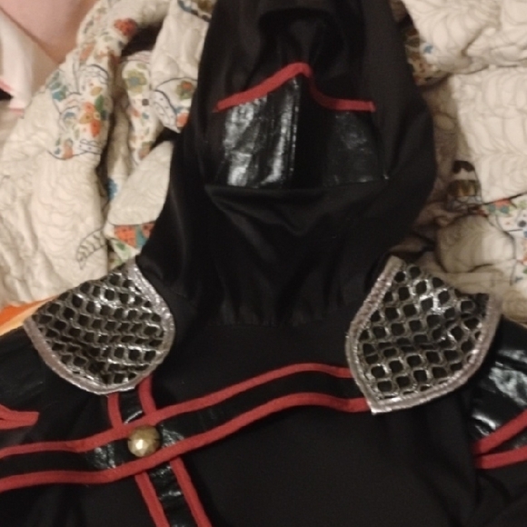 Kids Black and Red Ninja Costume - Picture 5 of 7